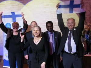 Kuvassa Riitta Virtanen, John Hemphill, Katja Lindy-Wilkinson, Sam Ariaratnam ja Jari Kaukonen